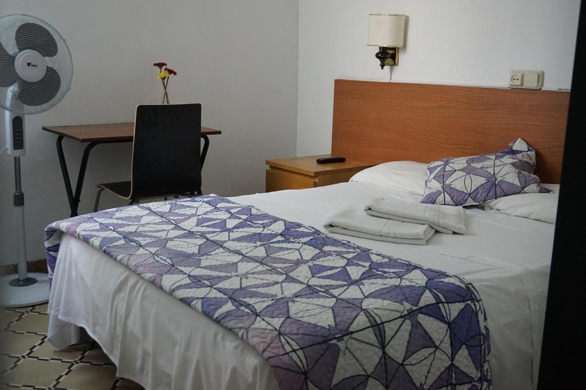 Hostal Sant Carlo — Fotos 2